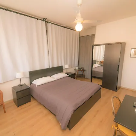 Bed A Bed & Breakfast *